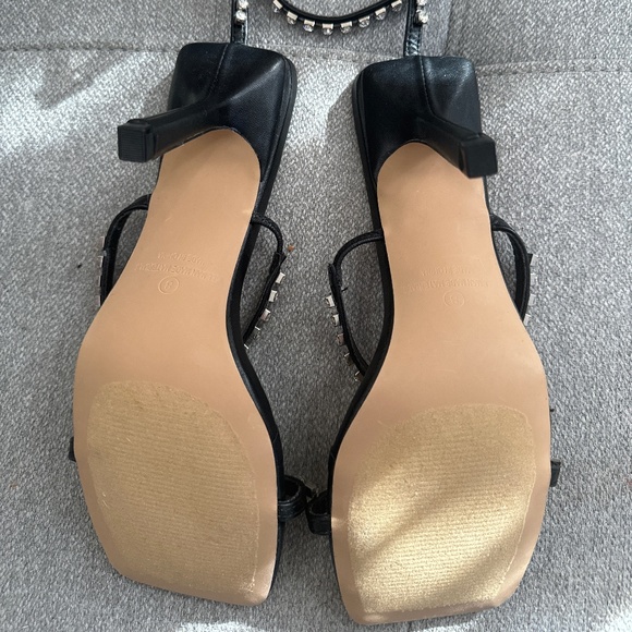 Lulus size 8 Rhinestone Heel - Picture 2 of 2